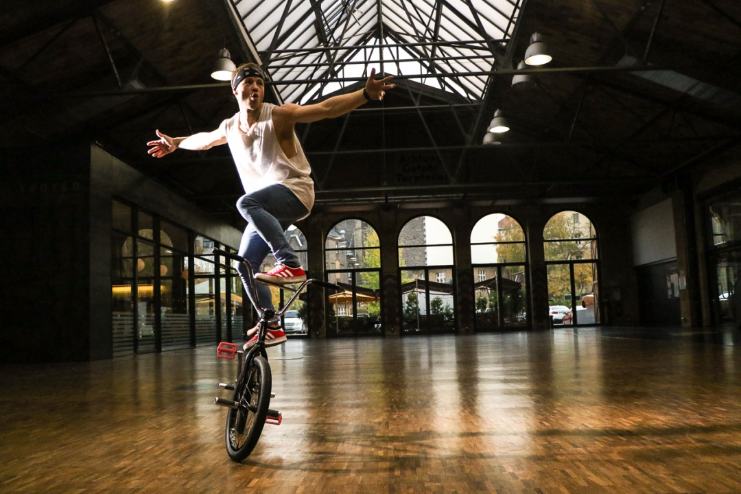 Jeder Frame zählt zum Festhalten der Pose (c) Thomas Reimann