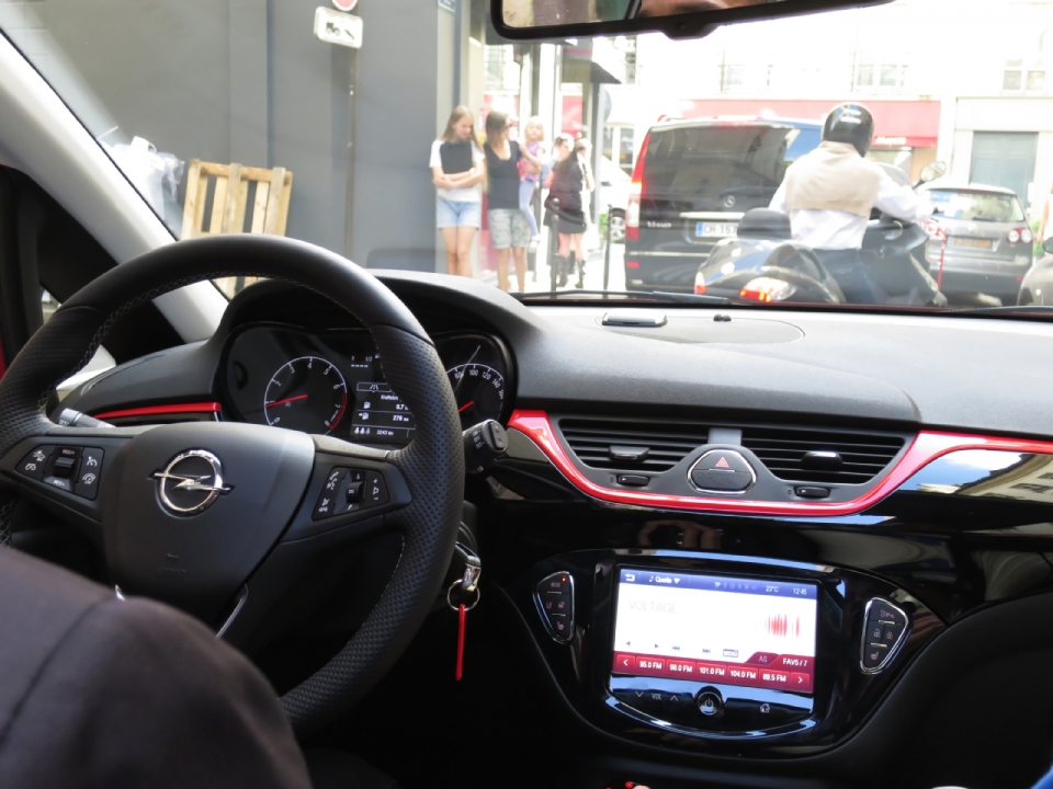 2015_Opel_Corsa_E_5_OPC_Style_imaedia-de01