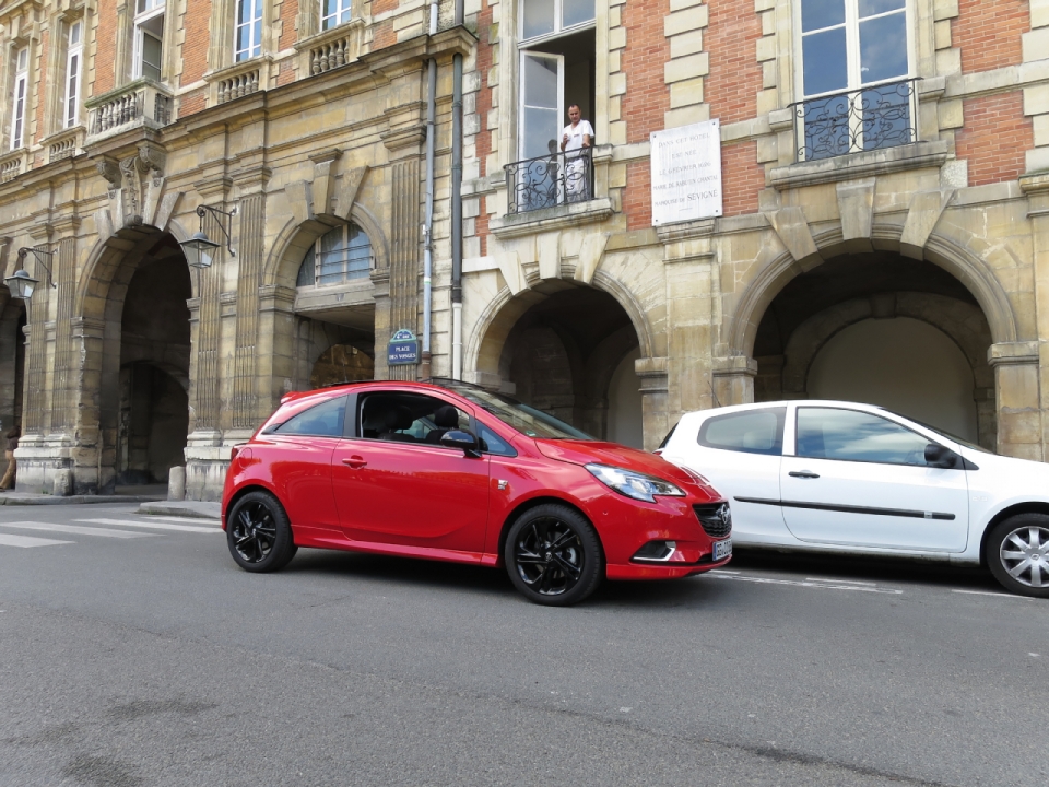 2015_Opel_Corsa_E_5_OPC_Style_imaedia-de04