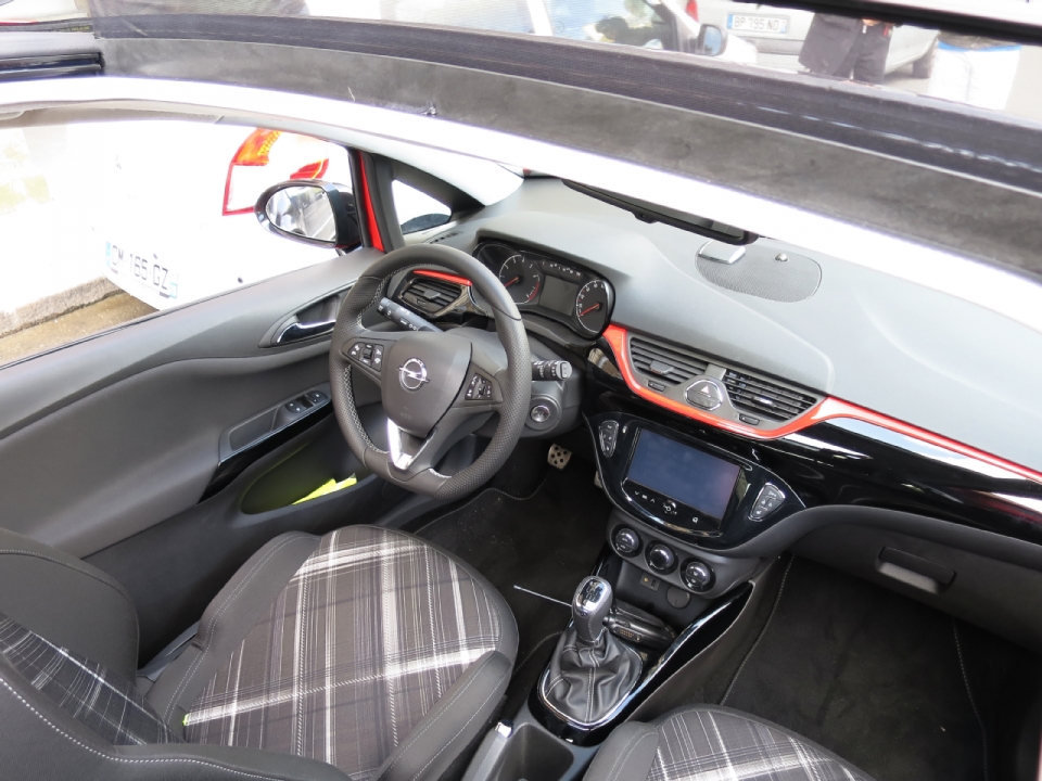 2015_Opel_Corsa_E_5_OPC_Style_imaedia-de06