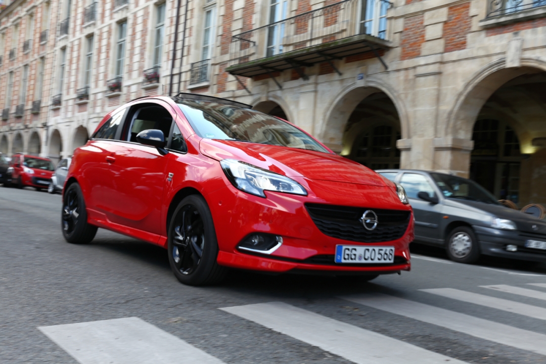 2015_Opel_Corsa_E_5_OPC_Style_imaedia-de16