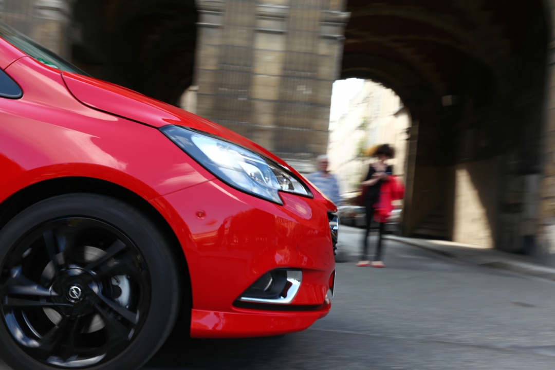 2015_Opel_Corsa_E_5_OPC_Style_imaedia-de17