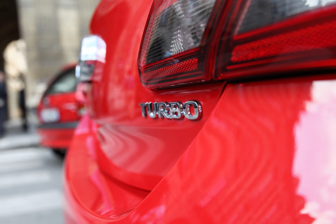 2015_Opel_Corsa_E_5_OPC_Style_imaedia-de20