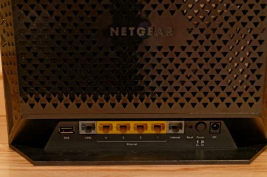 Netgear Router D6300B Anschlüsse